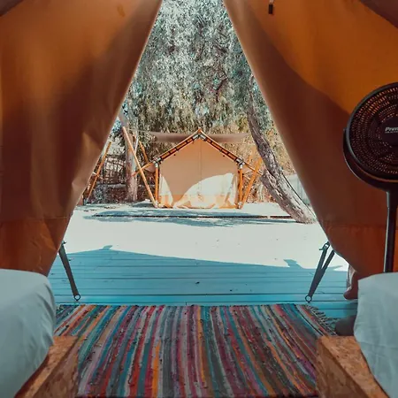 Far Out Beach Club Resort & Camping Mylopotas Kamer foto