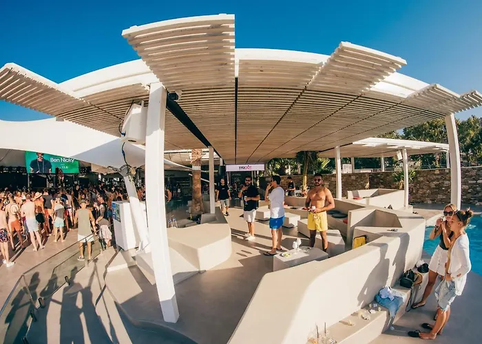 Far Out Beach Club Resort & Camping
